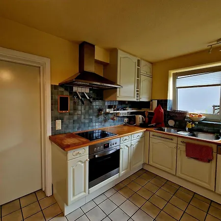 Privatwohnung Mit Grossem Garten Apartment